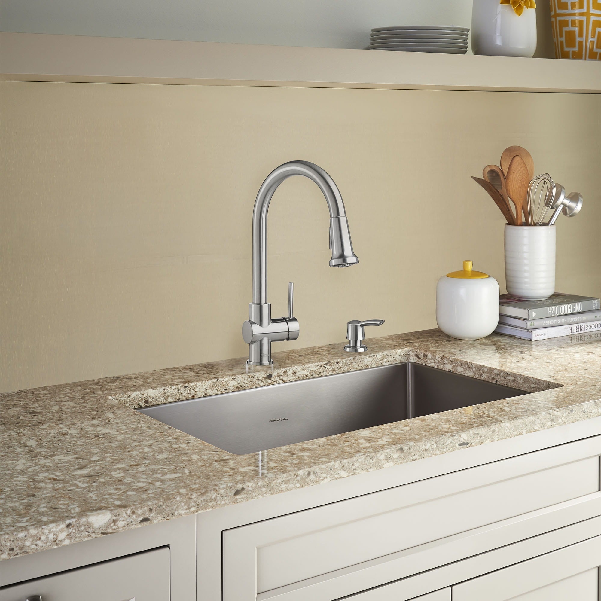 American Standard 9379315.075 Montvale Single-Handle Pull-Down Sprayer Kitchen Faucet, Stainless Steel