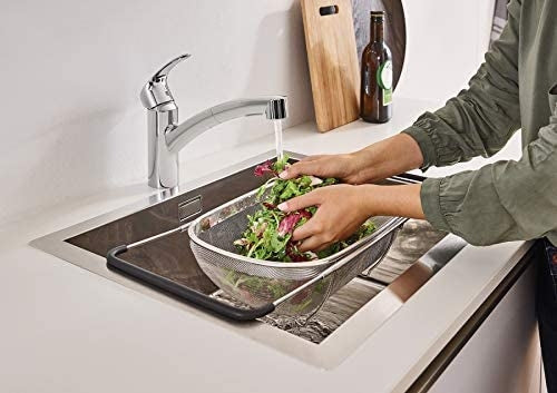 Grohe 30306000 Eurosmart Single-Handle Pull-Out Kitchen Faucet, StarLight Chrome