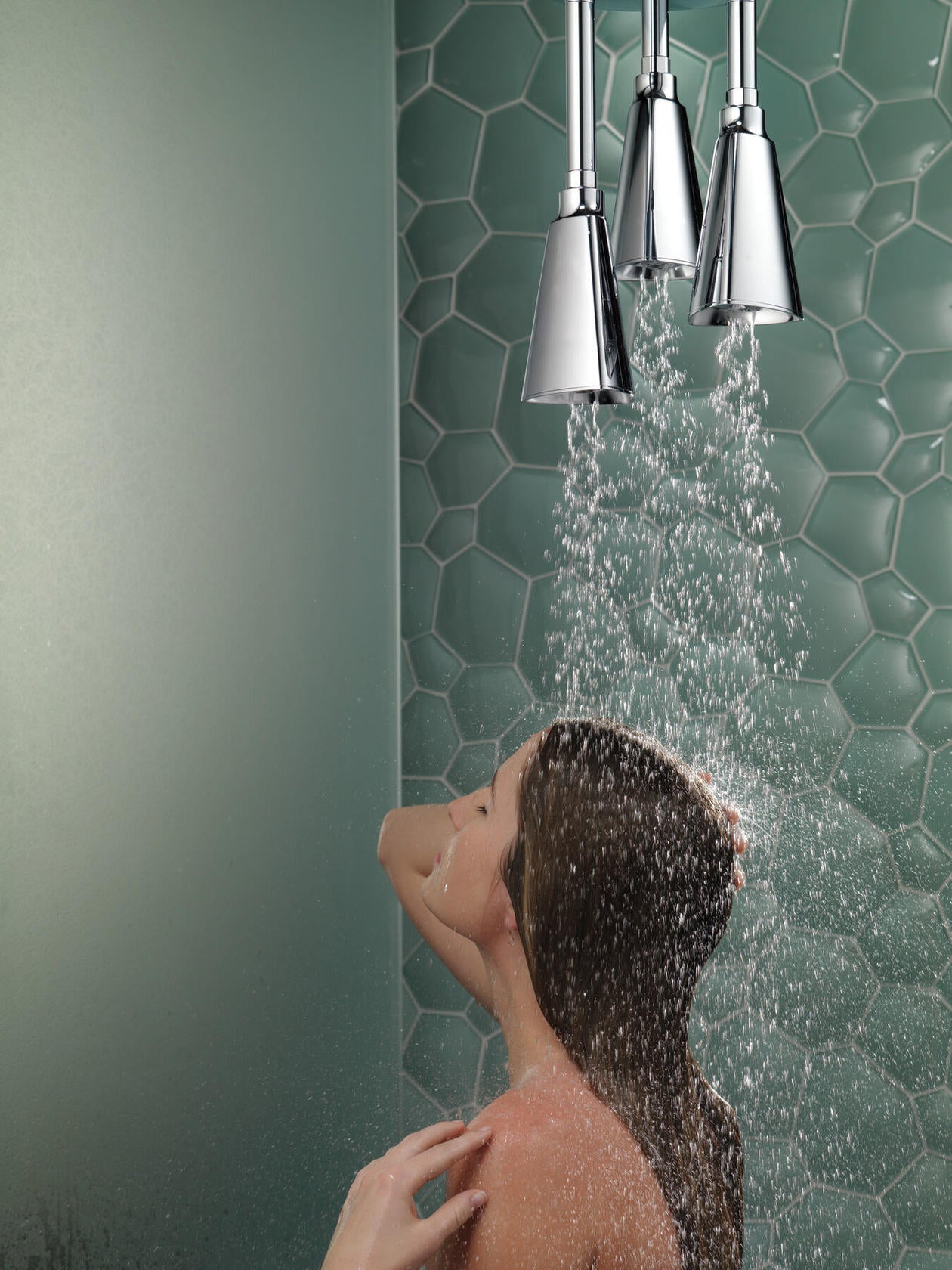Delta 57140-25 Zura H2O Kinetic 2.5 GPM Ceiling-Mount Pendant Raincan Shower Head (Chrome)