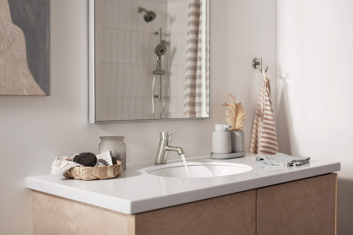 Peerless P1547LF-BN Precept Single Hole, 1.0 GPM Water Flow, Brushed Nickel
