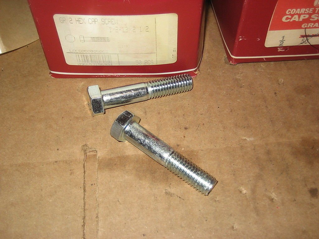 LCSA0500250CZ 1/2"-13 x 2-1/2" Zinc Hex Bolts Grade 2 50 Pack