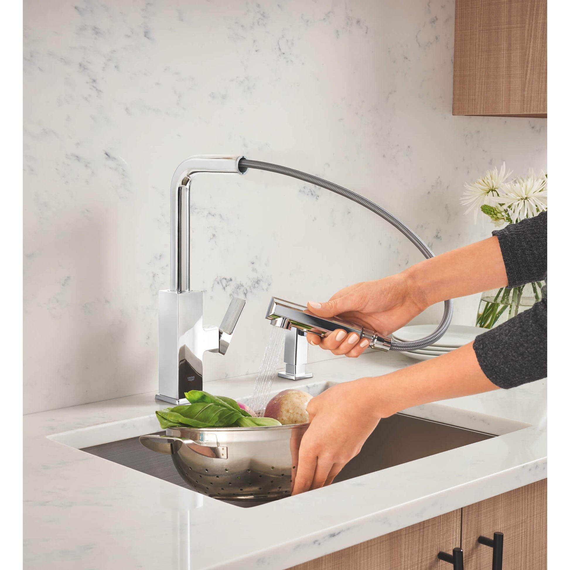 Grohe 30367000 Tallinn Single-Handle Pull-Out Sprayer Kitchen Faucet with Soap Dispenser