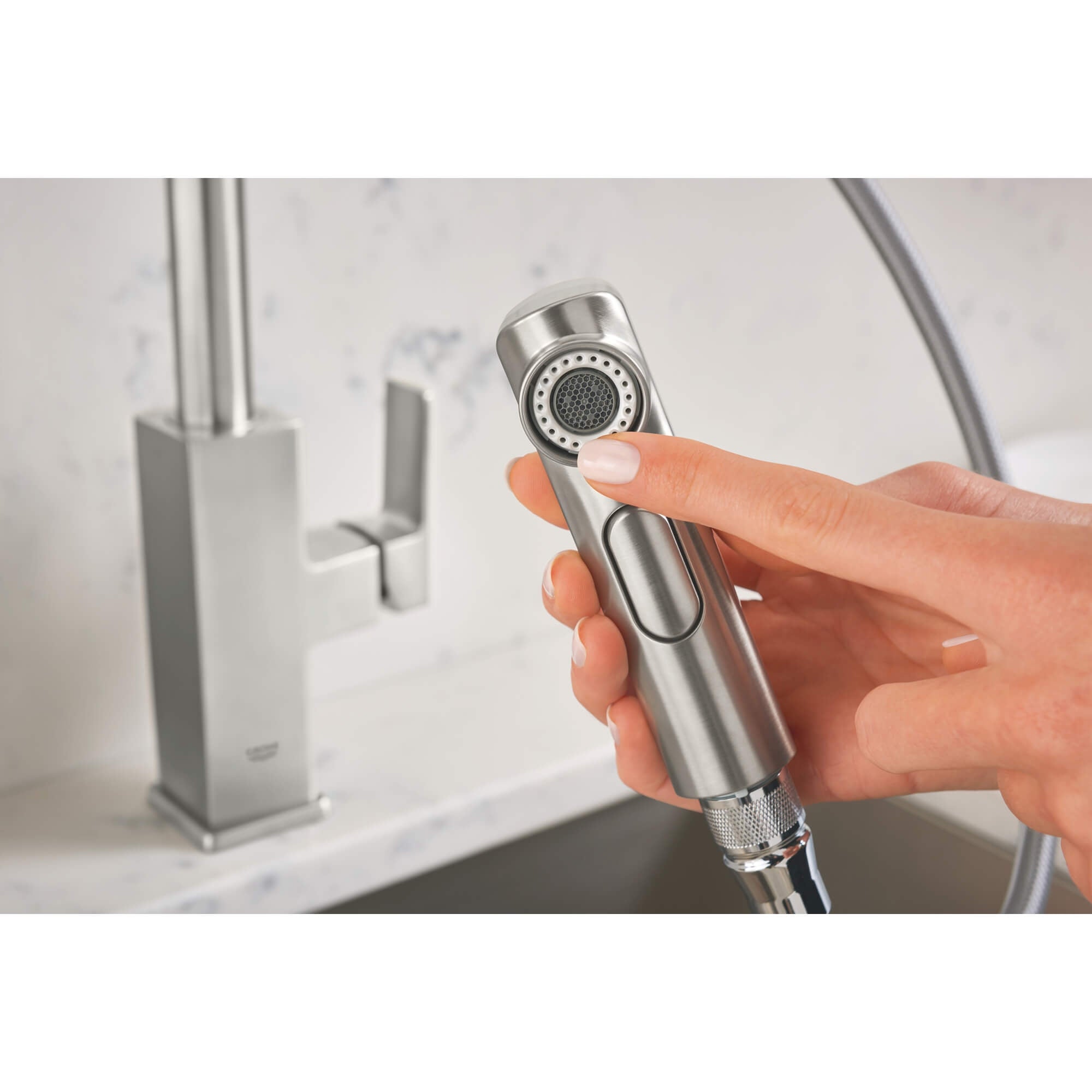 Grohe 30367DC0 Tallinn Single-Handle Pull-Out Sprayer Kitchen Faucet with Soap Dispenser, SuperSteel Infinity Finish