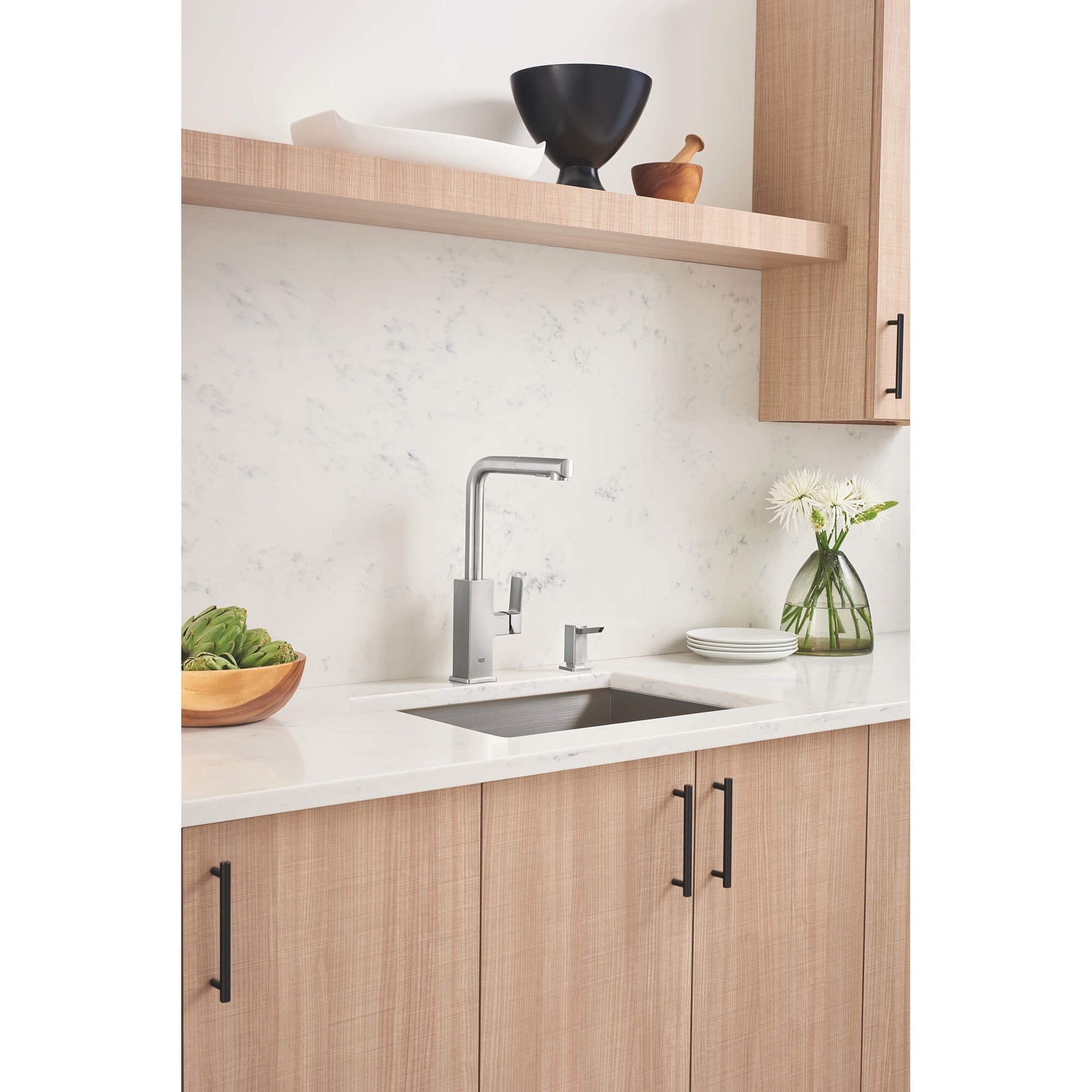Grohe 30367DC0 Tallinn Single-Handle Pull-Out Sprayer Kitchen Faucet with Soap Dispenser, SuperSteel Infinity Finish