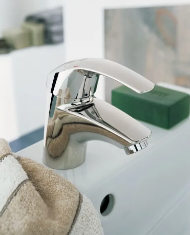 Grohe 3264300A Eurosmart S-Size Single-Handle Single-Hole Bathroom Faucet, Less Drain, Chrome