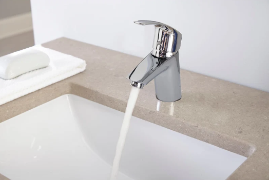 Grohe 3264300A Eurosmart S-Size Single-Handle Single-Hole Bathroom Faucet, Less Drain, Chrome