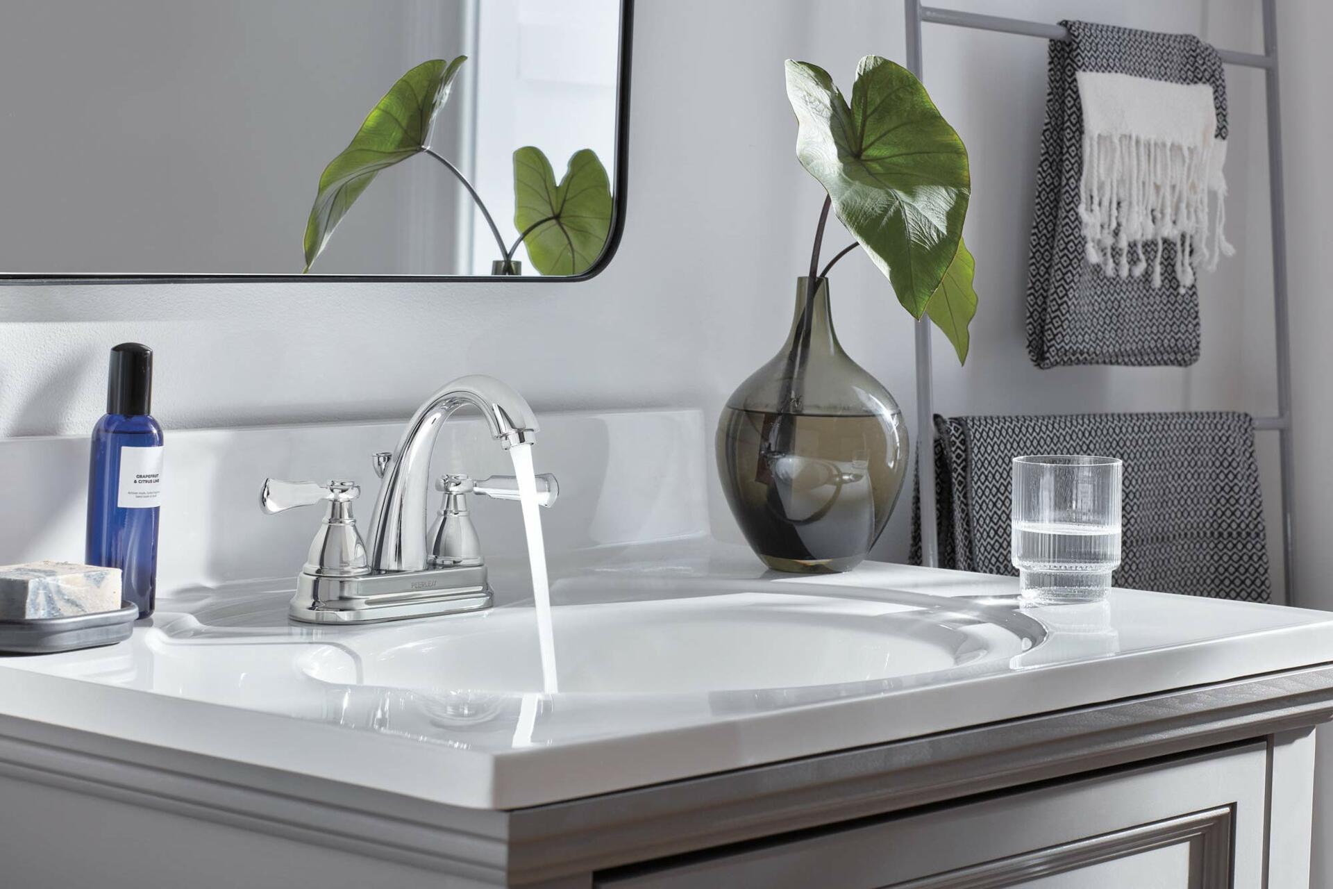 Peerless P2565LF Elmhurst Two-Handle Centerset Bathoom Faucet, Chrome