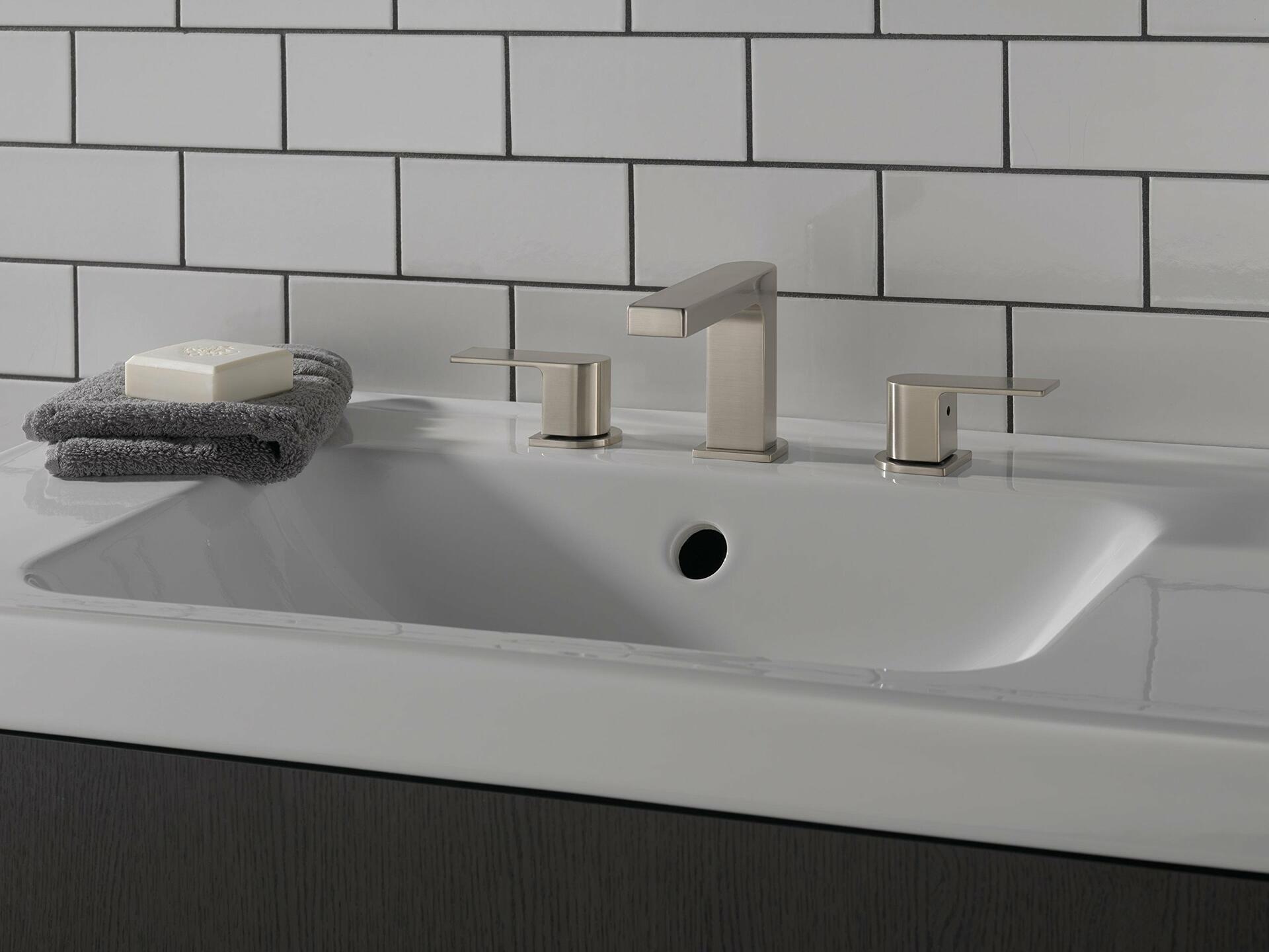 Peerless P3519LF-BN Xander Widespread Bathroom Faucet, Brushed Nickel, Drain Assembly