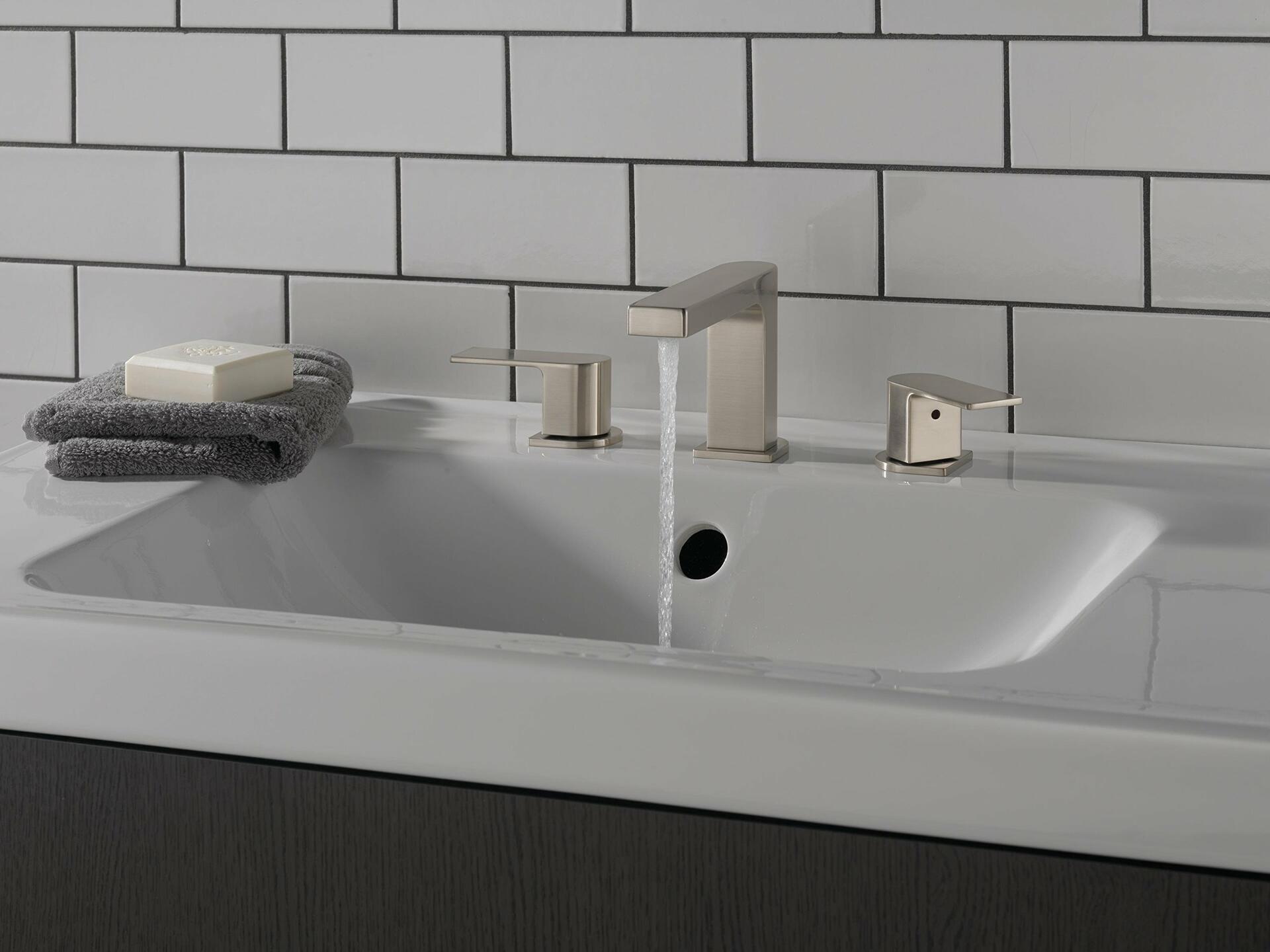 Peerless P3519LF-BN Xander Widespread Bathroom Faucet, Brushed Nickel, Drain Assembly