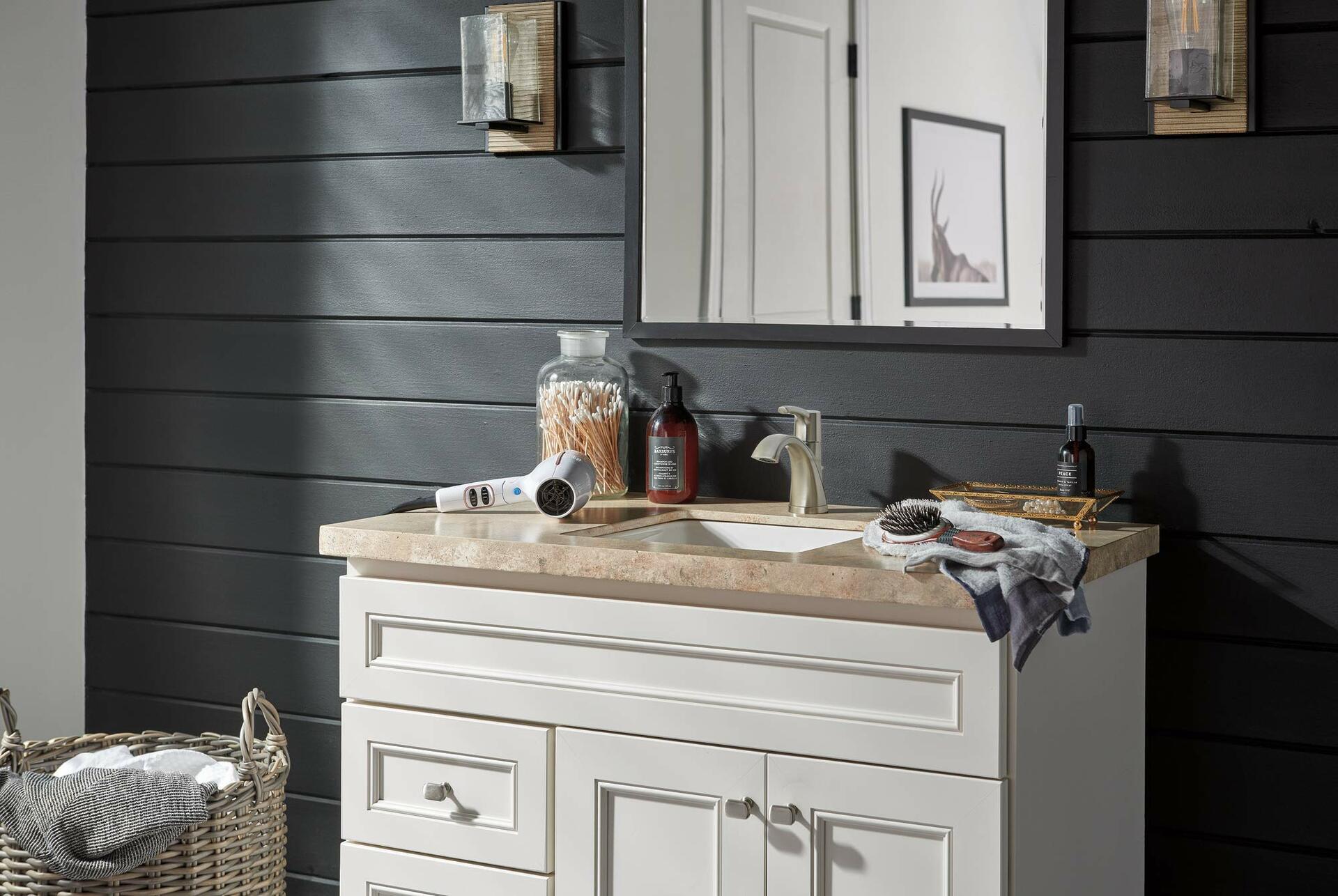 Peerless P1535LF-BN Single Hole Bathroom Faucet (Brushed Nickel)