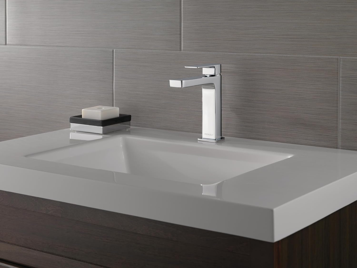Peerless P1519LF Xander Single Handle Bathroom Faucet, Chrome Finish 